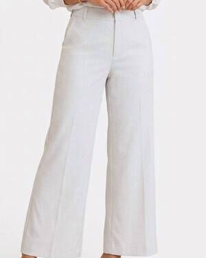 NEW UP! textured wide leg pants in white